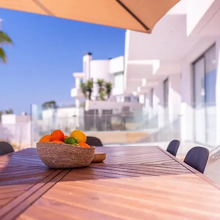 Lovely Townhouse In Torreblanca 3*